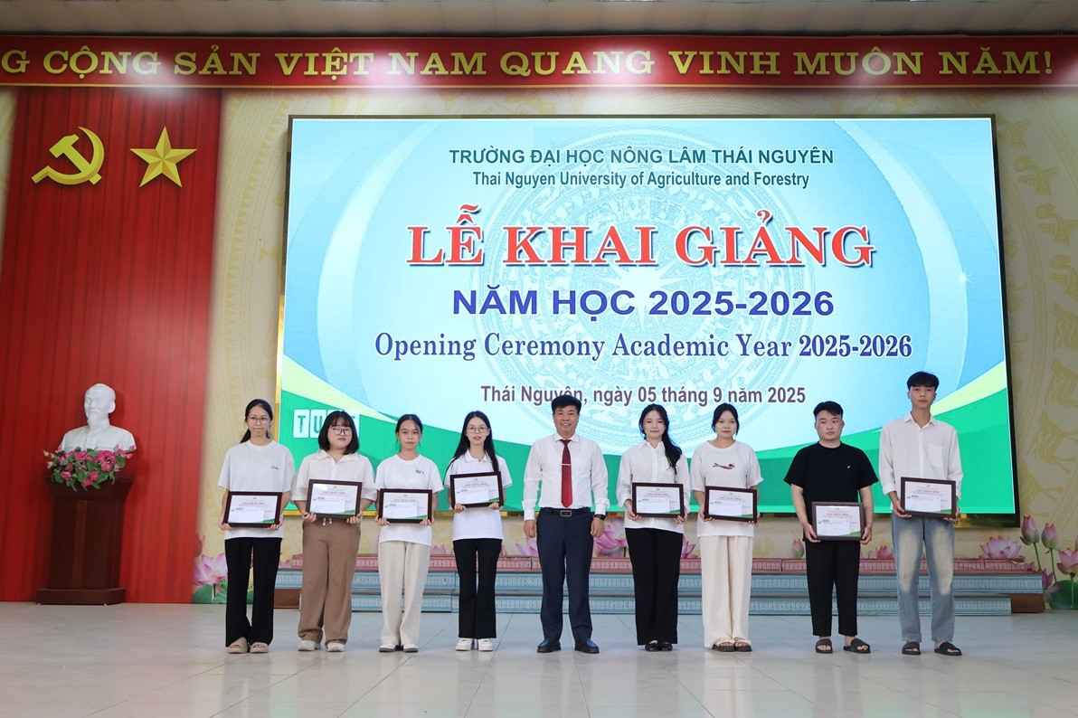 LỄ KHAI GIẢNG NĂM HỌC MỚI 2025 TRƯỜNG ĐẠI HỌC NÔNG LÂM